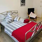 Feelathome
